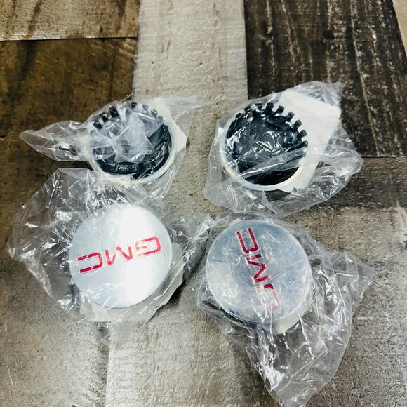 GMC Silver/Red Center Cap #84388508 set of 4 New oEM - Picture 4 of 4
